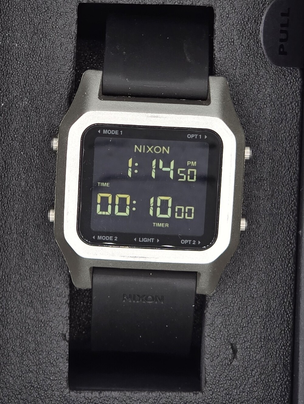 Nixon - (Like New/NIB) Unisex Staple Digital Watch Silver/Black A1309-625-00